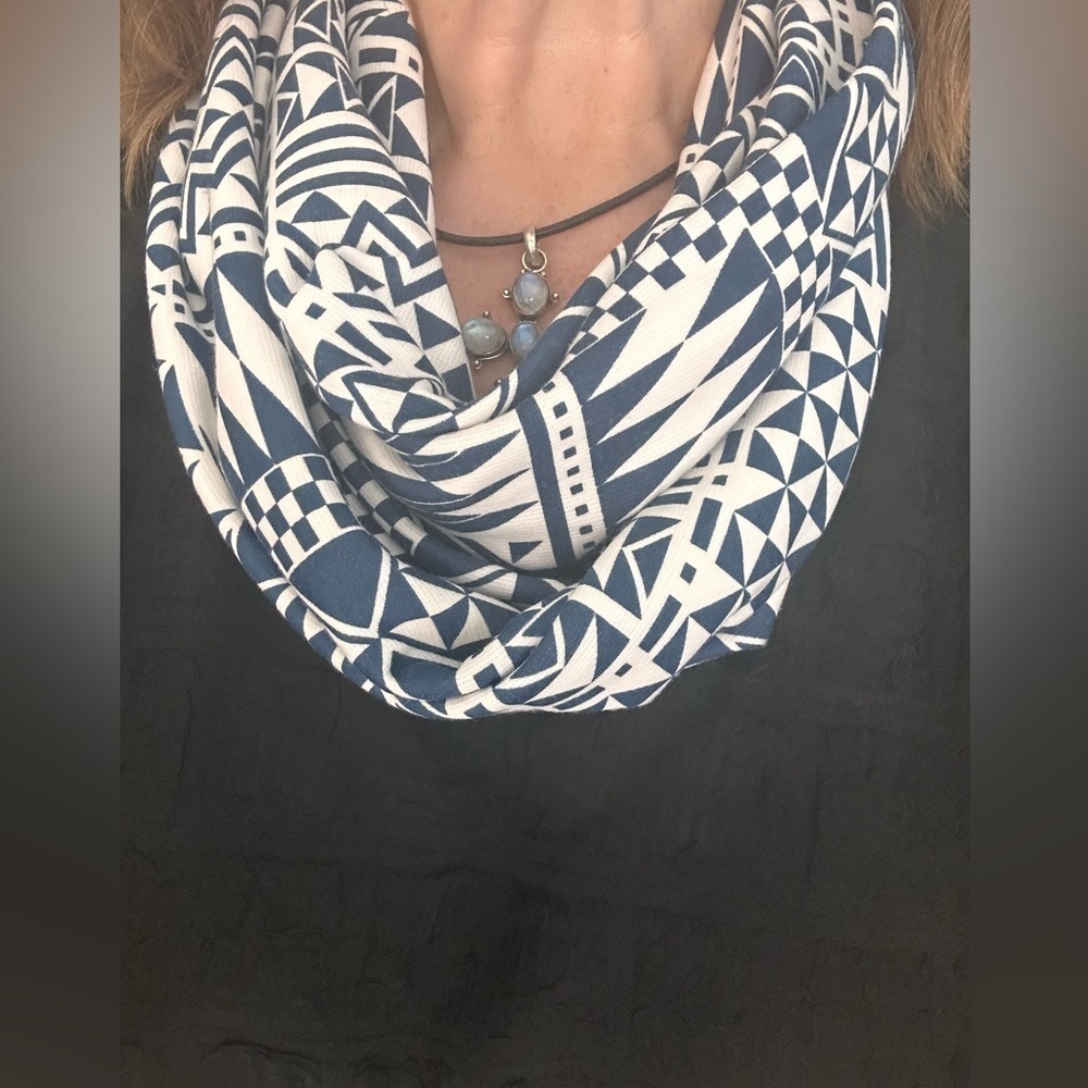 Geometric Design Blue & White Infinity Scarf